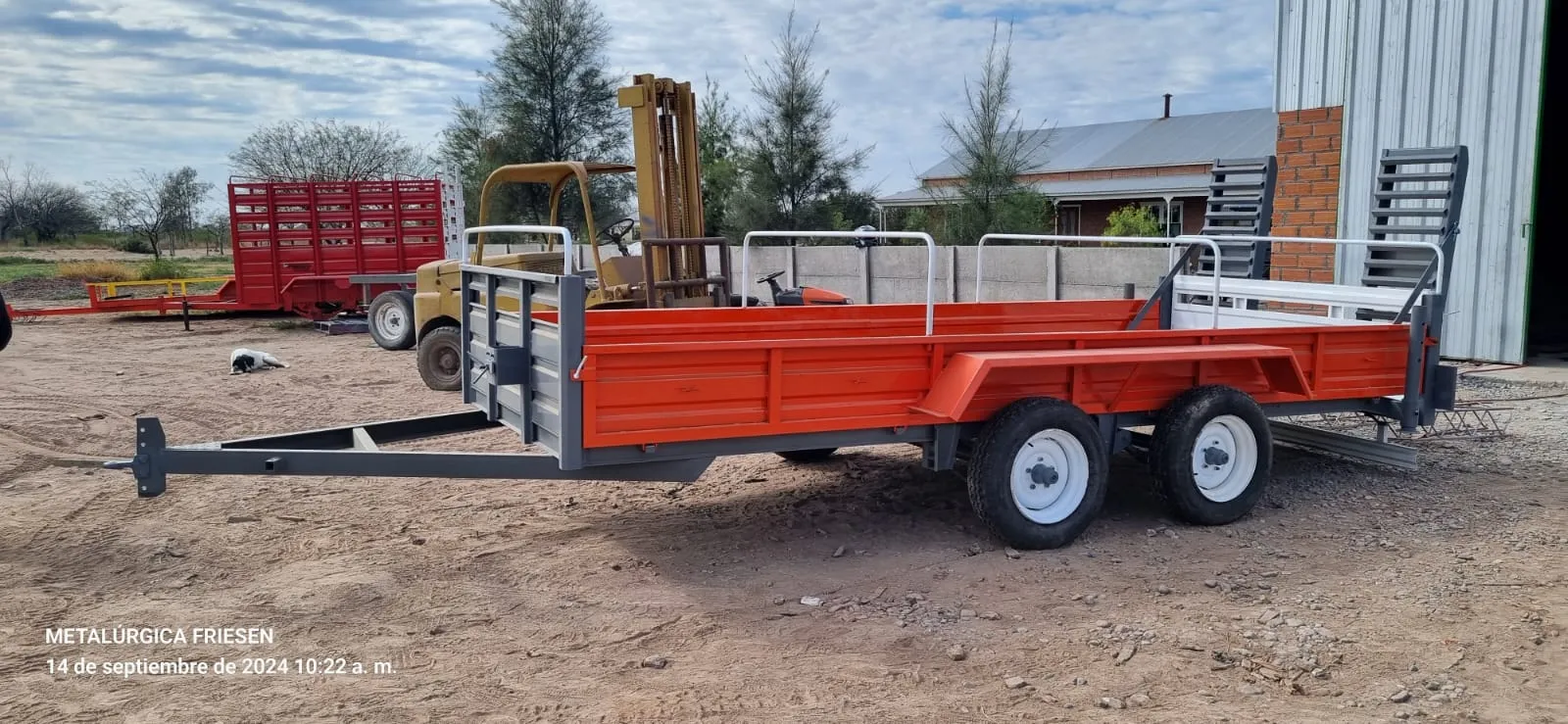 Carro de auxilio en campo